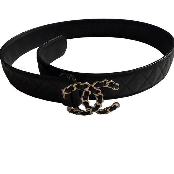 CHANEL BLACK LAMBSKIN QUILTED LEATHER BELT WITH GOLD CHAIN INTERLOCKING CC LOGO - Picture 1 of 10